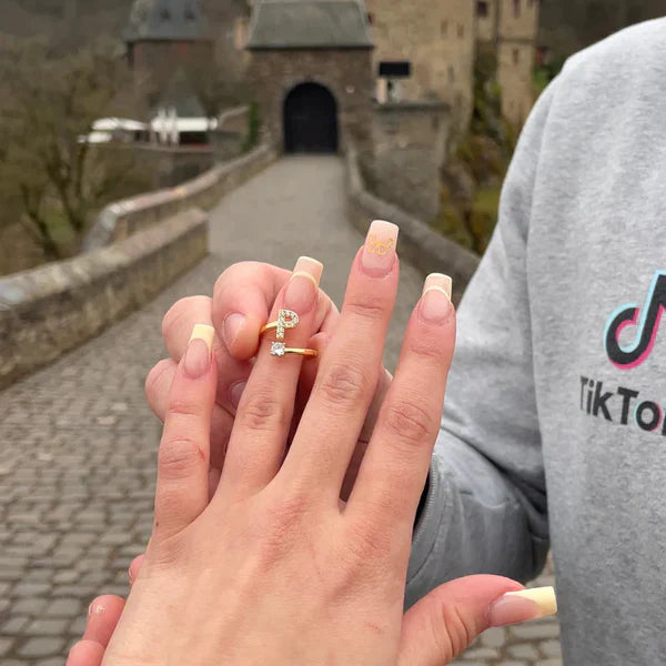 Initial Ring Med Kubisk Zirkonia